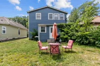 Cozy and Spacious 4BR • Close to KU|Westport|Plaza Hotels near Fine Stitch LLC