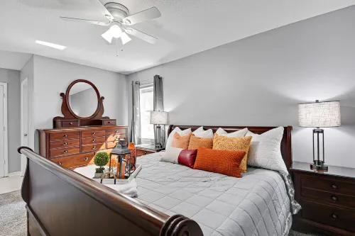 ♧Large Groups Welcome♧Parking♧Grill♧Deck♧8 TVs♧