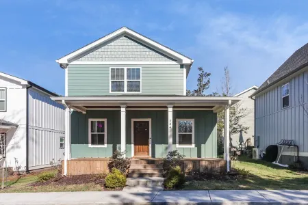 The Westchester - A modern bungalow 9-minute walk to downtown Ball Ground