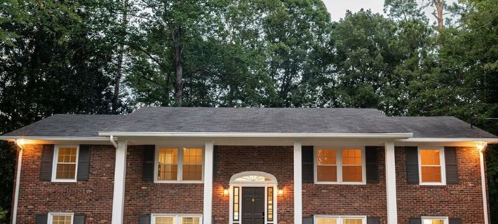 Spacious 6 bedroom home near Downtown Macon! Ξενοδοχεία στην πόλη Macon