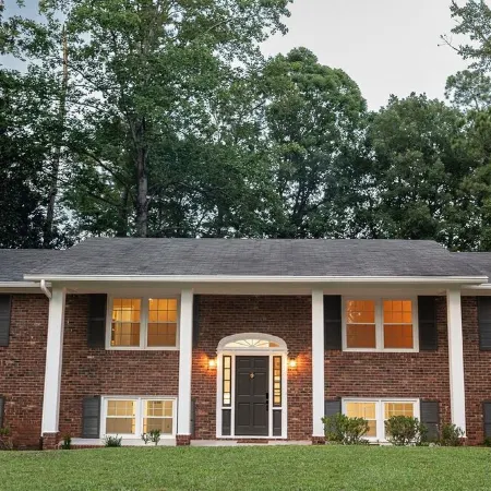 Spacious 6 bedroom home near Downtown Macon!