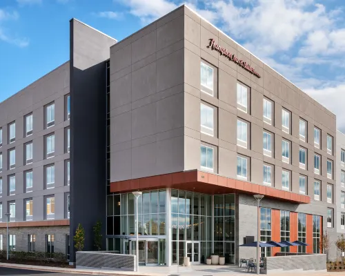 皮茨伯勒希爾頓歡朋套房酒店 查塔姆縣酒店