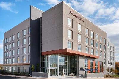 Hampton Inn & Suites by Hilton Pittsboro Hotel dekat South Bynum River Access