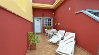 Beautiful new house, with terrace / solarium in Arona Отели рядом с достопримечательностью «playa el banco»