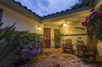 Three bedroom/three bath resort style home with saltwater pool and spa - Swimmingpools