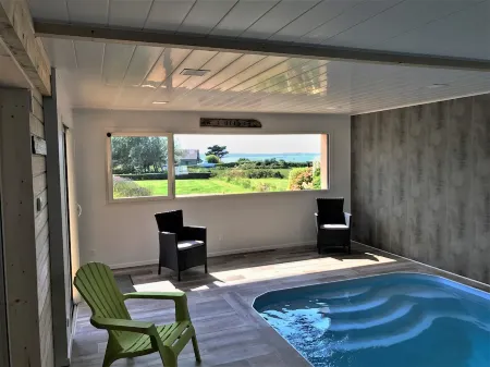 Stunning SEA VIEW Private indoor swimming pool 29 to 300 m