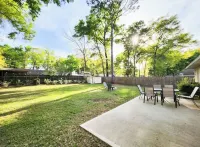 3-bedroom house in charming Ocala with AC, WiFi.Located in the heart of Ocala Hotels near Adena Golf and Country Club