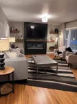 Mid-Century modern 2-bedroom home near McKennan Park, hospitals and universities