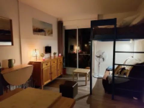 Oceanfront studio above the pines 塞尼奧斯酒店