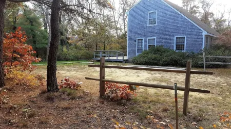 Affordable Cape Cod Get Away! Отели в г. Истам