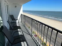 Stunning Views from this lovely 2 bed/2bath