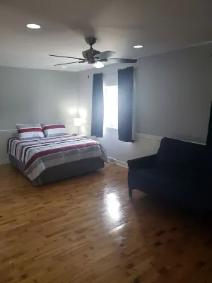 Downtown Tell City Upstairs Rental 2 Bed 2 Bath Wifi 30 minutes to Holiday World Hotels in 
