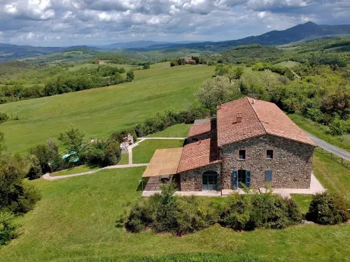 Spacious villa with heated pool, A/C, Wi-Fi, BBQ, al fresco dining, sleep 20