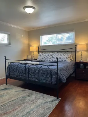 Cozy All Hardwood Home w Private Pool Near Enloe & Csuc - 3 étoiles