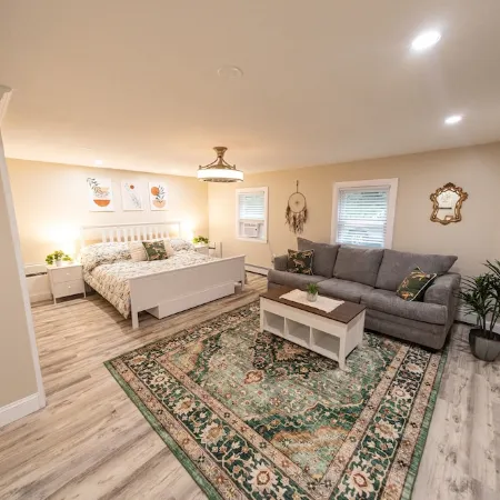 Extra large 1 Bedroom apartment!