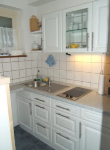 Beautiful, bright apartment with south / west balcony near the beach