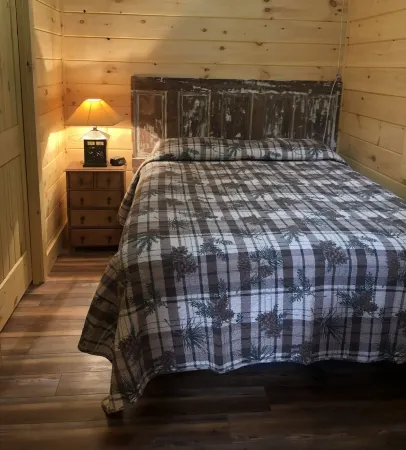 HOMESTEAD  is a completely remodeled cabin  just minutes from Gatlinburg.