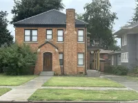 Beautiful remodeled historical home in safe neighborhood downtown. Hotels in 