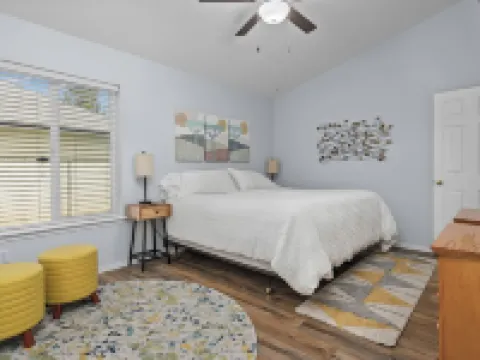 Inviting 2Br Half-Plex-Equipped Kitchen & Garage Hotels in Keizer