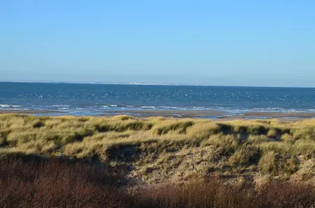 WISSANT heart of the village: Spacious and bright apartment at 50m from the sea