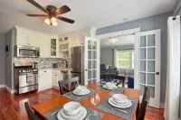 Relax and unwind at Yamhill Flats: Suite 1 Hotels in Newberg