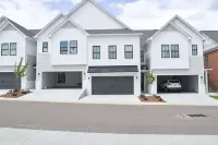 NEW! 3 bed 4 bath townhome!