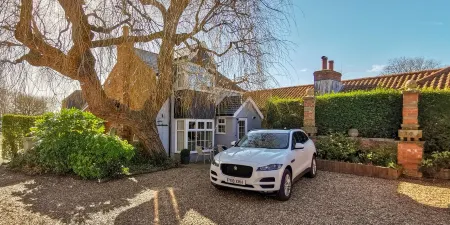 The Saddlery Holiday Cottage - Near the Lincolnshire Wolds and sandy beaches Отели в г. Гримсби