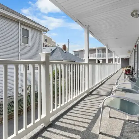 Beachside Getaway - Steps to the Beach