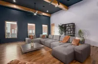 Luxury Loft Overlooking Downtown Hotels in Lincoln County