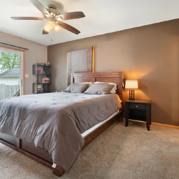 Family Getaway 2BR/2BA with Sauna - Air Hockey - Bar