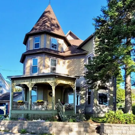 Plan for Summer Fun and Fall Color Viewing.  Plenty of Room for the Family.