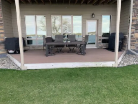 Family-friendly Lakefront East Lake Okoboji Condo- Bridges Bay Resort