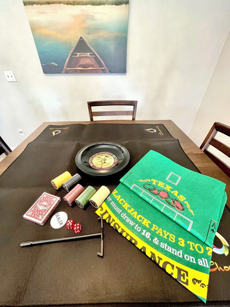 Entire home remodeled & 1 mile to Kenai River & 1/2 block to Peninsula Hospital Hotels in Soldotna