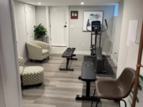 totally remodeled   house with fitness room, close to Boston and Worcester Hotels in Framingham