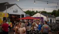 Coveted Public House suite, food trucks & craft beer on site, walk to UNH & town