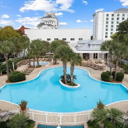 Studio in the Heart of the Village of Baytowne Wharf!