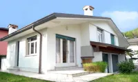 Villa with Garden and Patio with Fireplace 住宿飯店