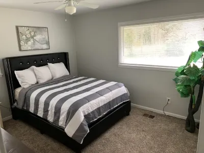 Chill & Relax 3bd Hotels near Lost Mountain Park