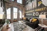 Cozy 1-bedroom loft apartment with AC and WiFi in charming Wabash