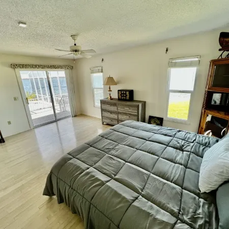 The Bays Edge Retreat Waterfront
