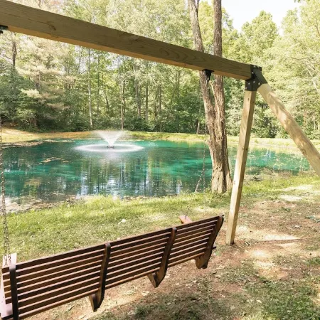 Retro Cabin in Hocking Hills, Ohio w/ Jukebox, Hot Tub & Pond. Dog-friendly!