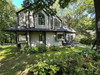 Spacious 3 Story Home 4bd/4.5bth in Popular Eagle Ridge Golf Resort in Galena!