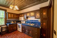 Historic Downtown Loft Apartment