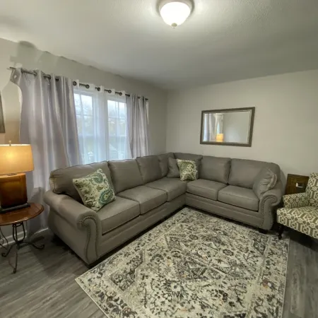 New!! Woodcrest Cottage - Close to Tri-Cities