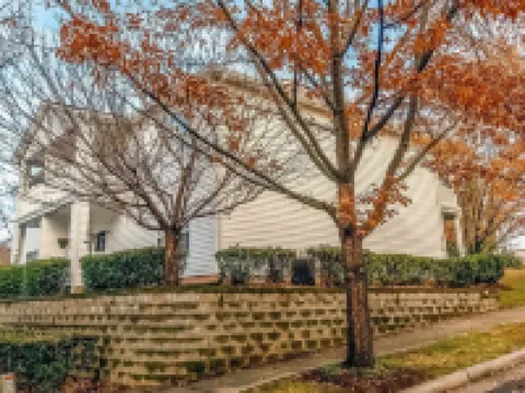*New* Charming 2BR Lake Norman Condo near Charlotte Hotels in Cornelius