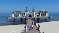 Apartment with stunning sea views directly above the beach promenade - Sea View