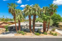 The Bungalow at Seven Palms in South Palm Desert Hotels near The Living Desert Zoo and Gardens