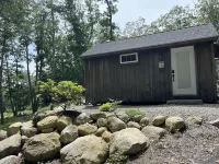 Cabin w/ Sauna in Mid-Coast Maine! Hour to Bar Harbor and Acadia- Cabin #6 Birch - 小木屋