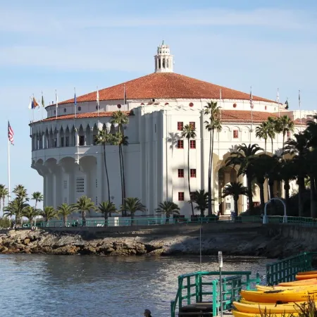 Catalina Is. Home close to Beach