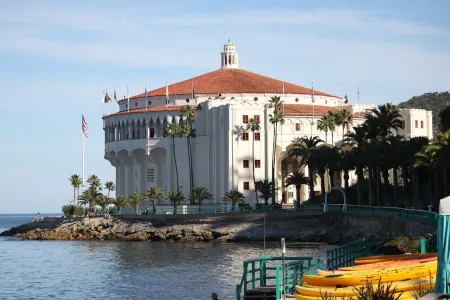 Catalina Is. Home close to Beach